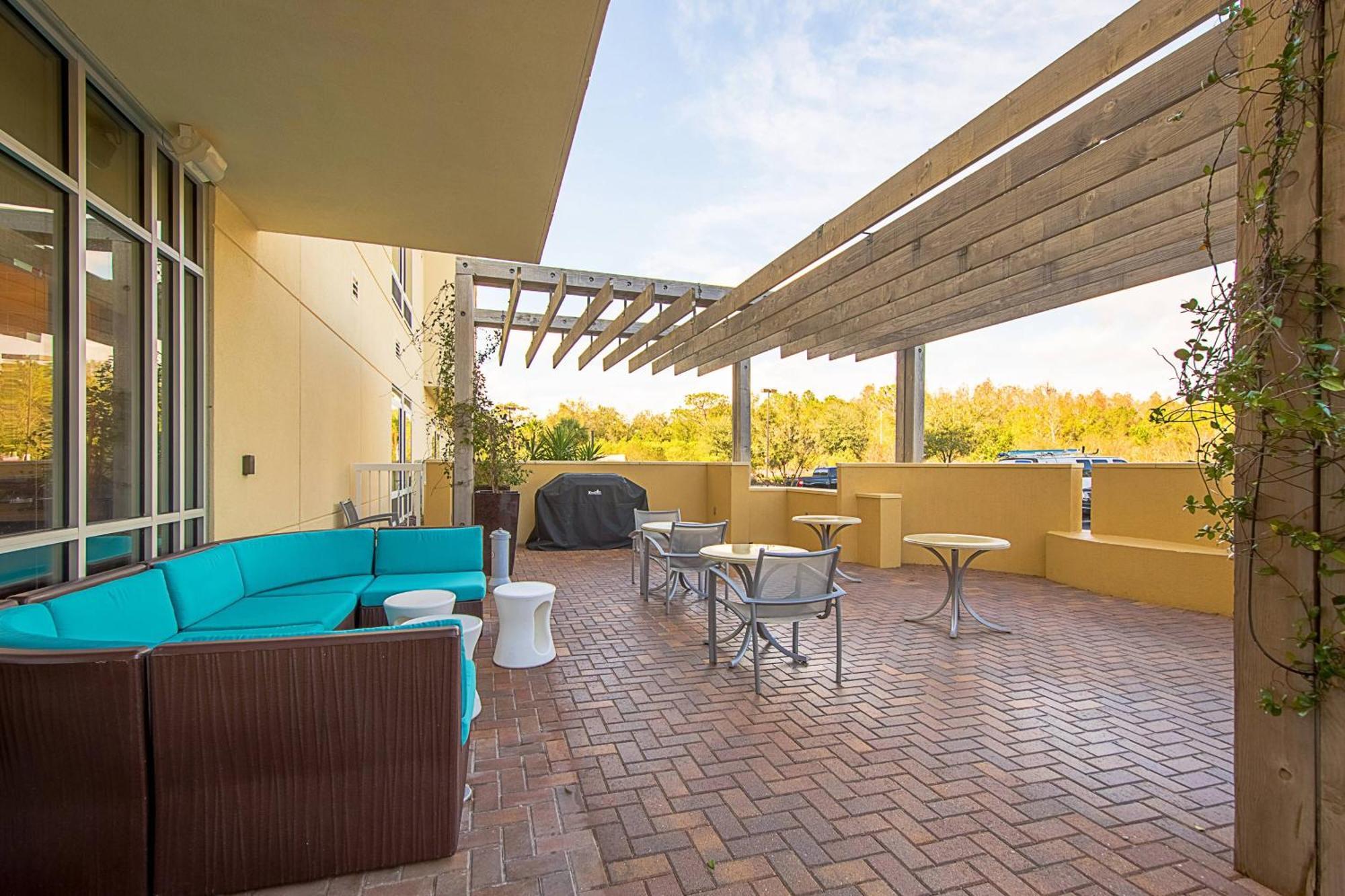 Springhill Suites Tampa North/Tampa Palms Екстериор снимка