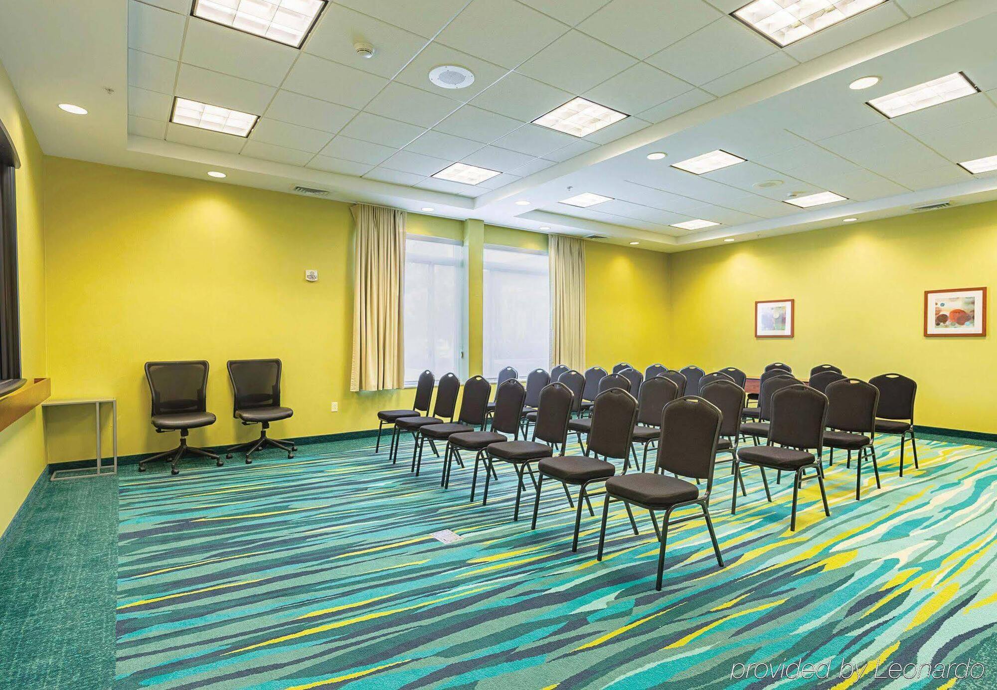 Springhill Suites Tampa North/Tampa Palms Екстериор снимка