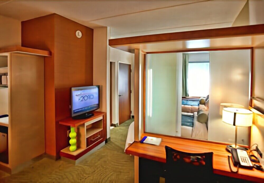 Springhill Suites Tampa North/Tampa Palms Екстериор снимка